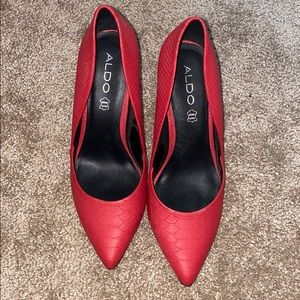 Gorgeous red high heels❤️